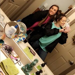 Meet your Posher, Makayla